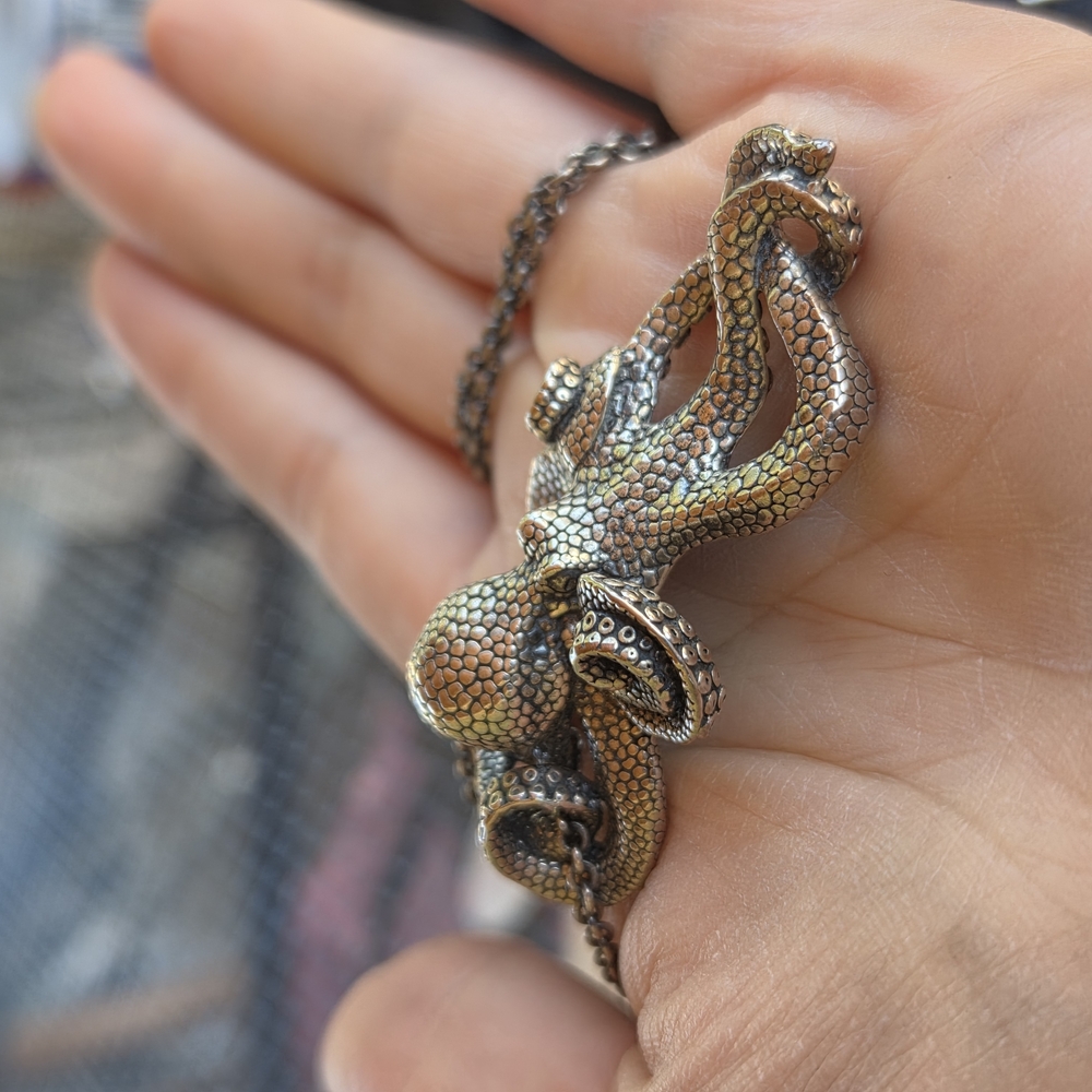 Silver Octopus Pendant Necklace And Matching Earrings - Picture 4 of 6